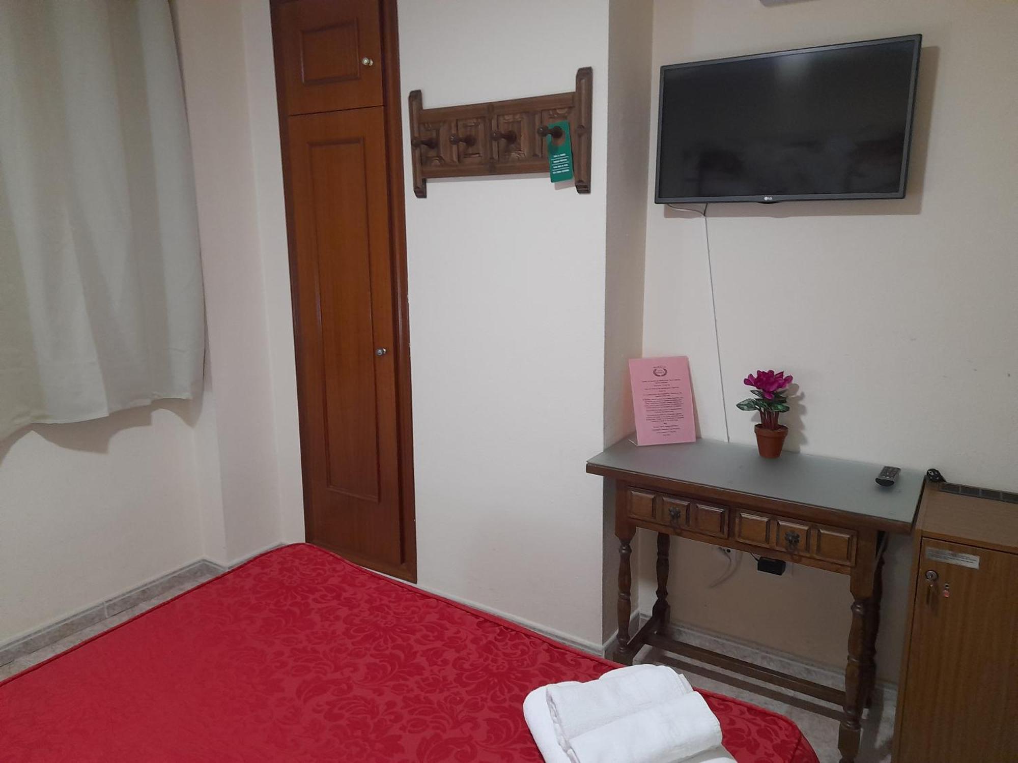 Hostal San Roque Guadalajara Esterno foto