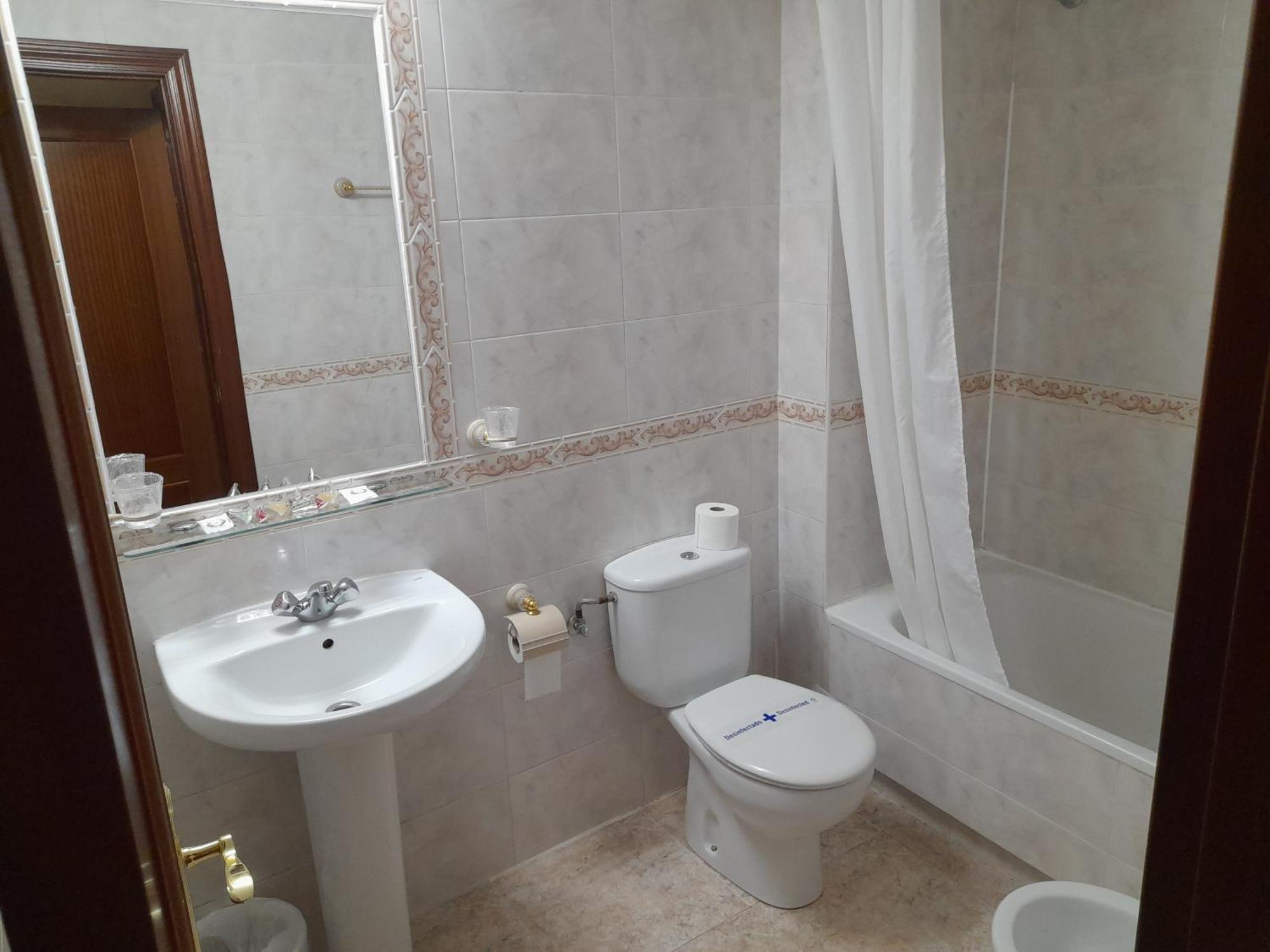 Hostal San Roque Guadalajara Esterno foto