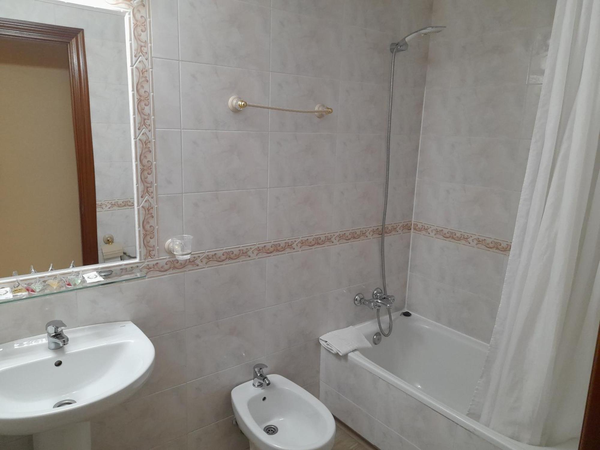 Hostal San Roque Guadalajara Esterno foto