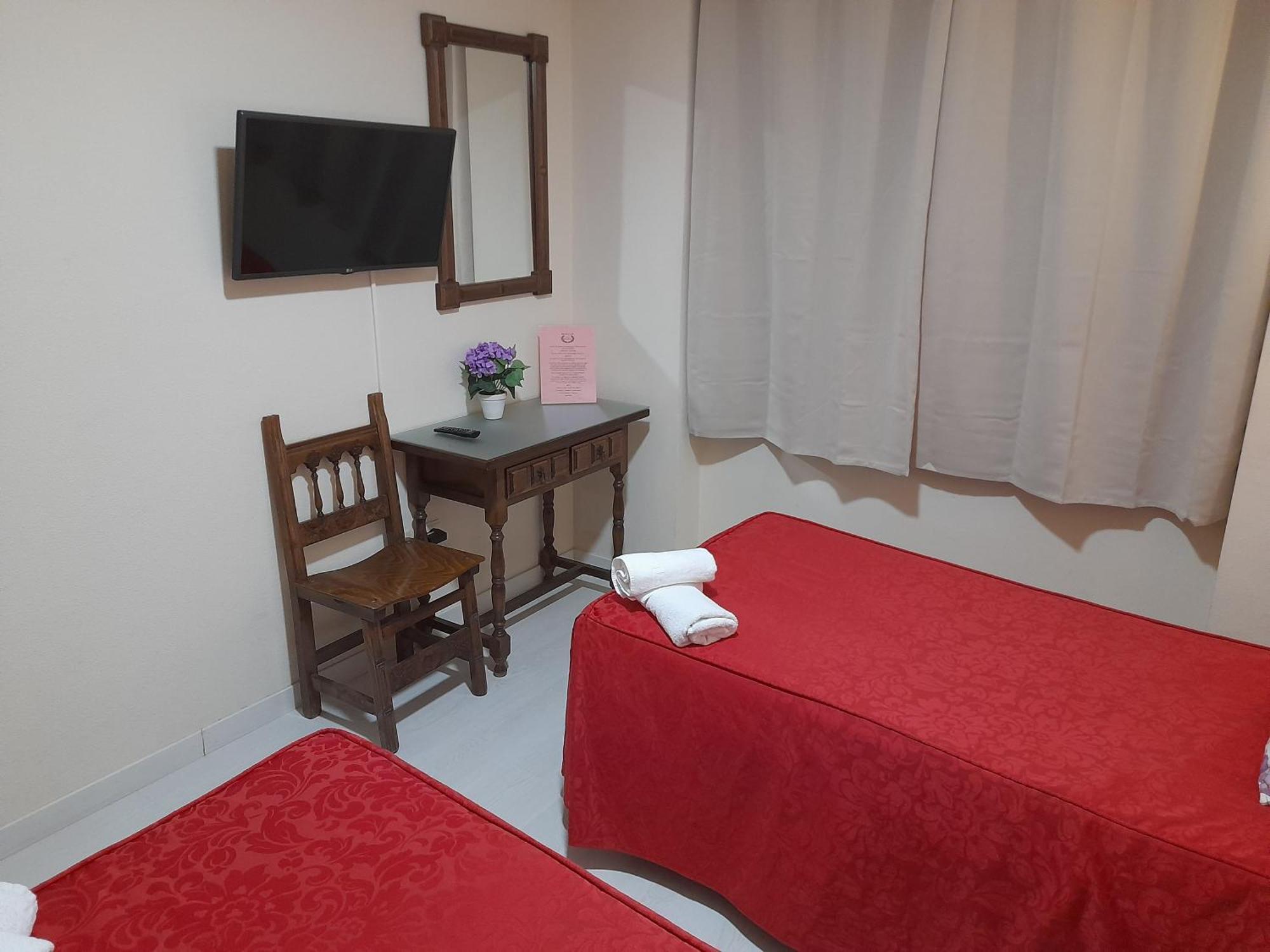 Hostal San Roque Guadalajara Esterno foto